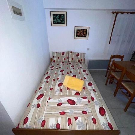 The Square Apartment Maries  Luaran gambar